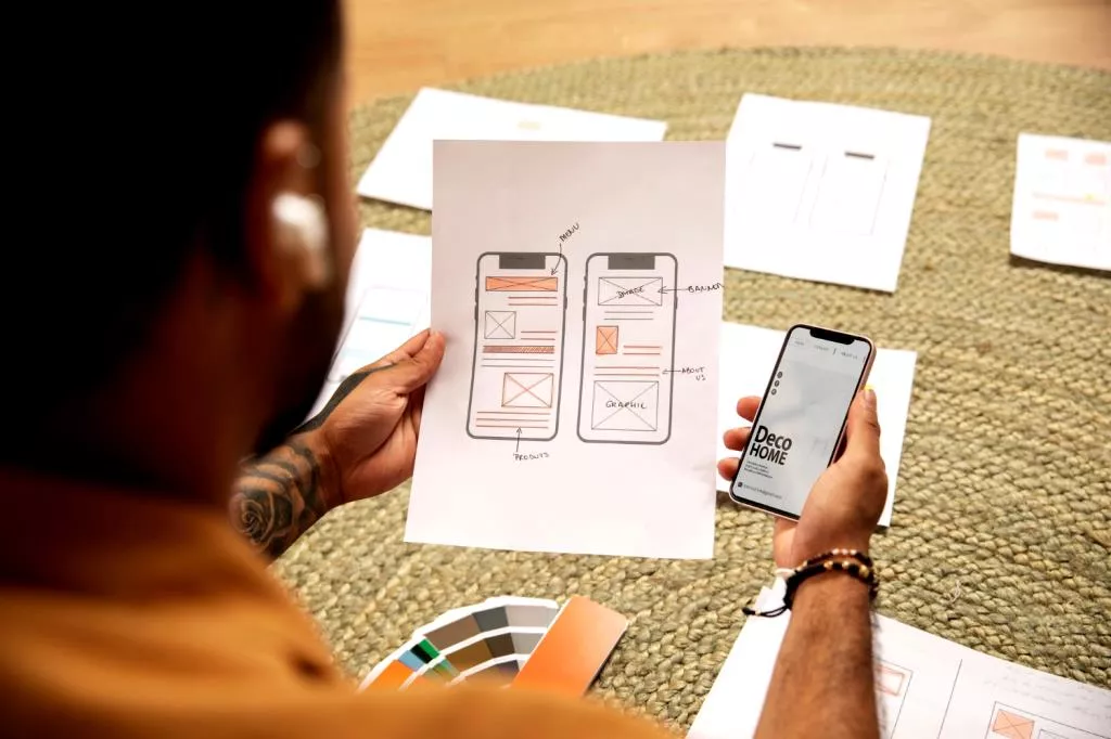 For iOS development, developers use Xcode, Apple’s official IDE. Xcode provides a seamless development experience for iOS, offering tools like Interface Builder for designing user interfaces Integrated Development Environments (IDEs)